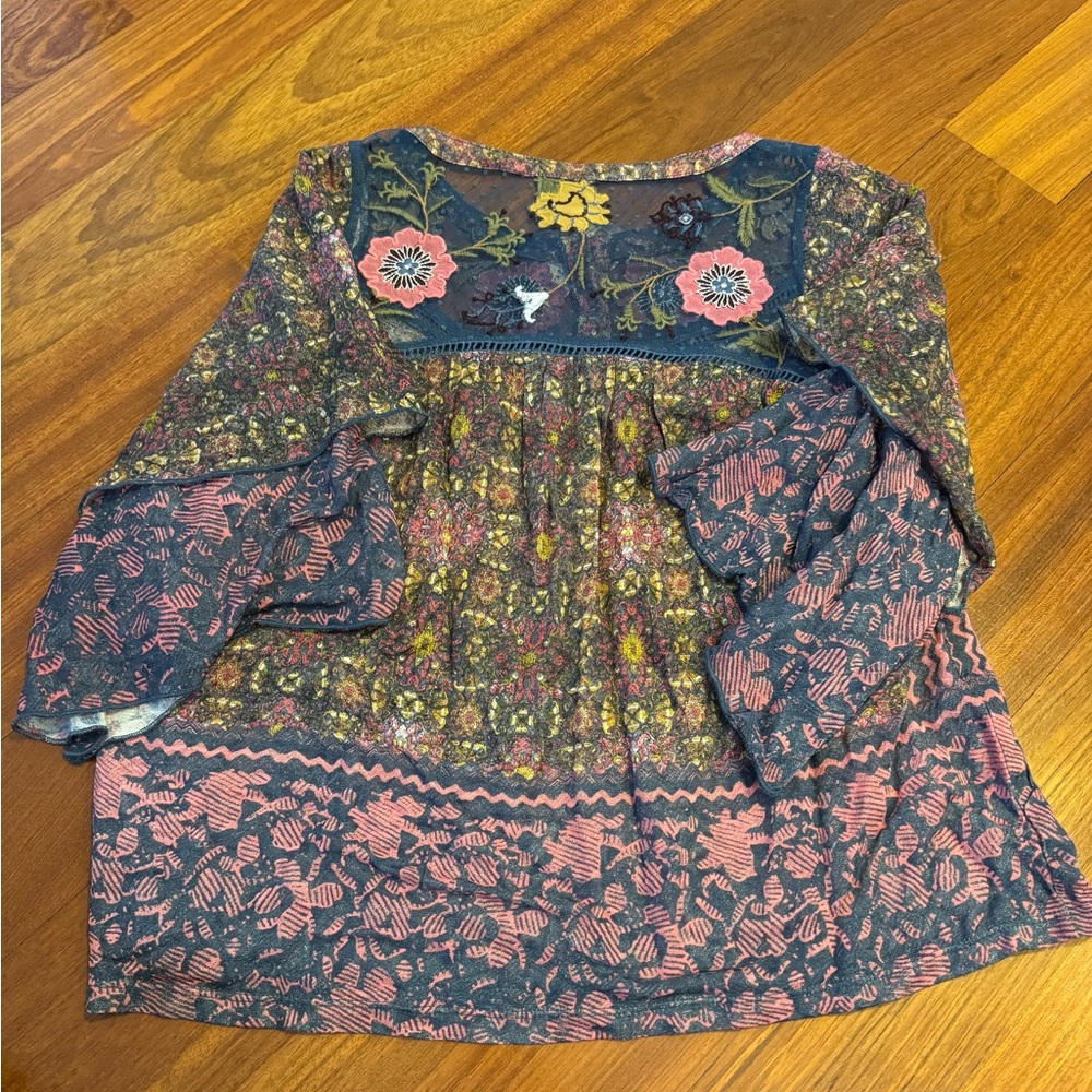 NWT Anthropologie Top, Blue Floral Motif, Size S